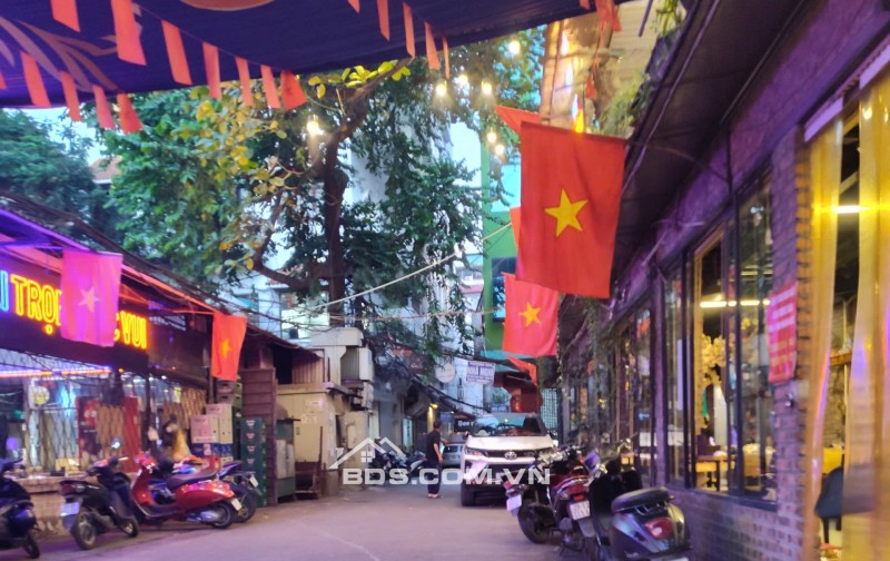 HUỲNH THÚC KHÁNG - PHÁO ĐÀI LÁNG: Nhà ~40m2, ngõ thông, Sáng đẹp - ở ngay, giá tốt!